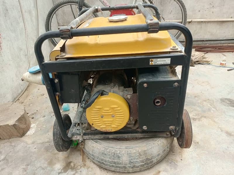 Aksa generator 8kv 1