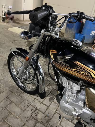 HONDA CG 125 GOLD EDITION 2025 MODEL UNRIGISTER BLACK COLOUR