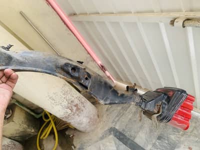 Honda 125 mudguard/ bracket