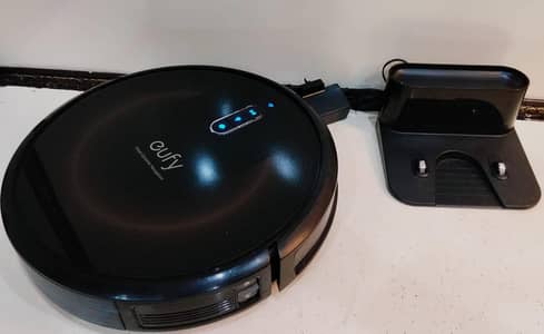 EUFY ROBO VAC G30 ROBOT VACUUM