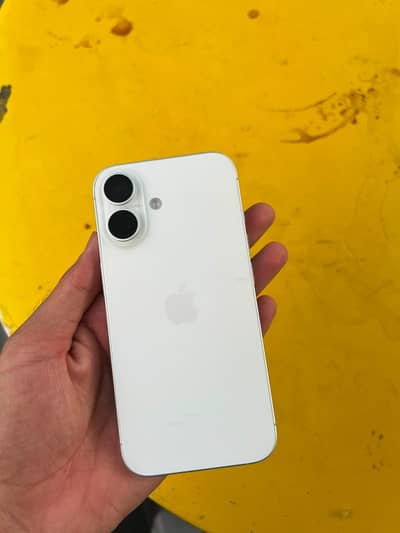 Apple iPhone 16