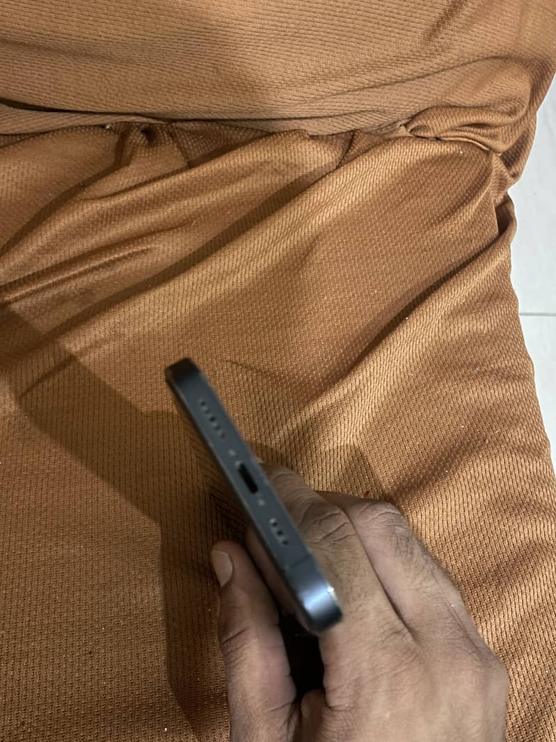 Apple iPhone 12 Pro 2