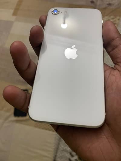 Apple iPhone SE