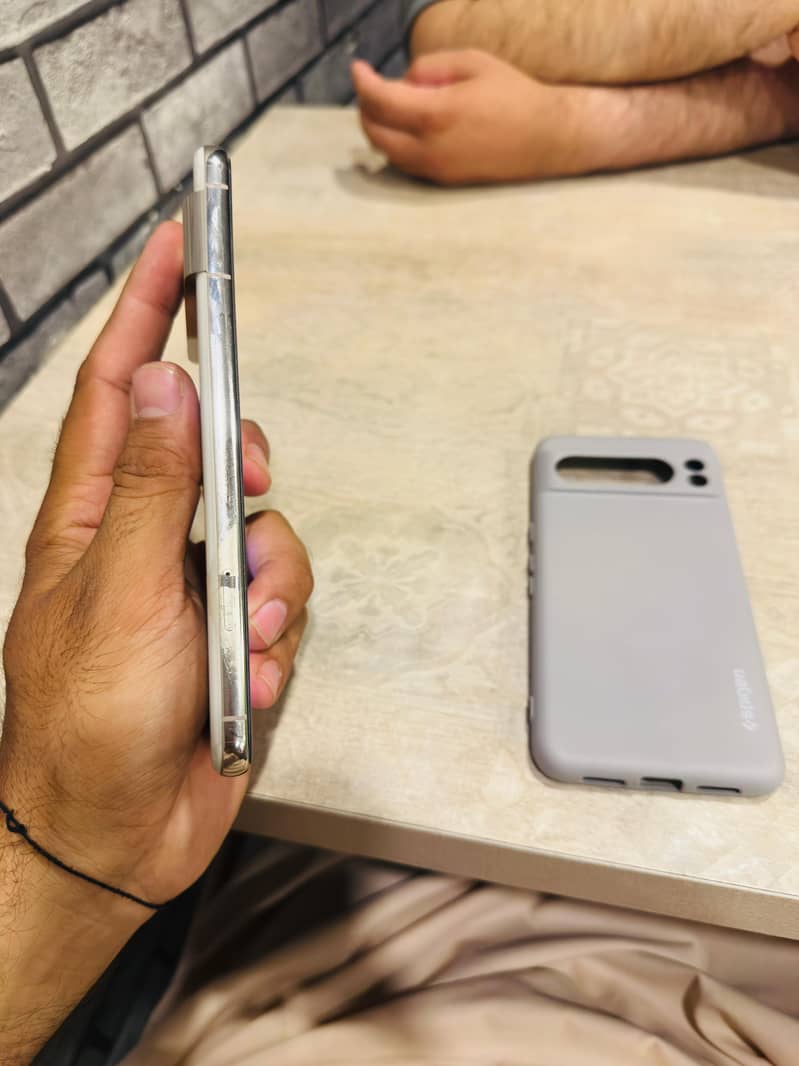 Google Pixel 8 Pro 1