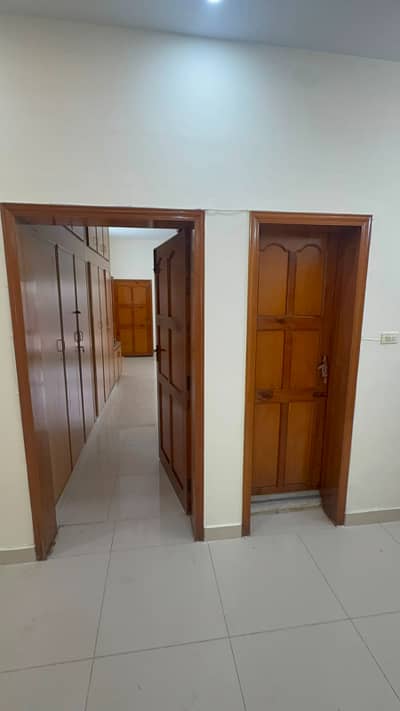 G/11, 5 Marla Main Dubel Road Corrner And Huge Extra Land House For Sale
