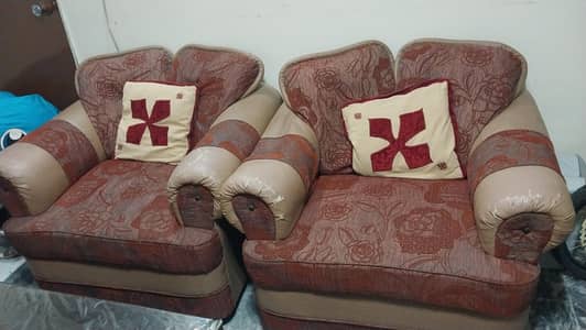7 Seater Used  Sofa, very good confiding