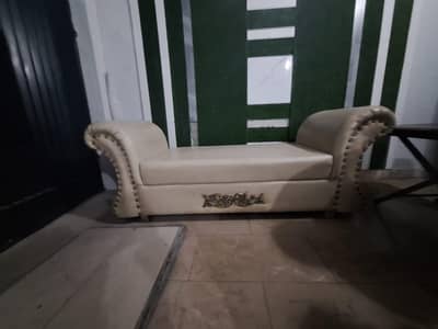 settee
