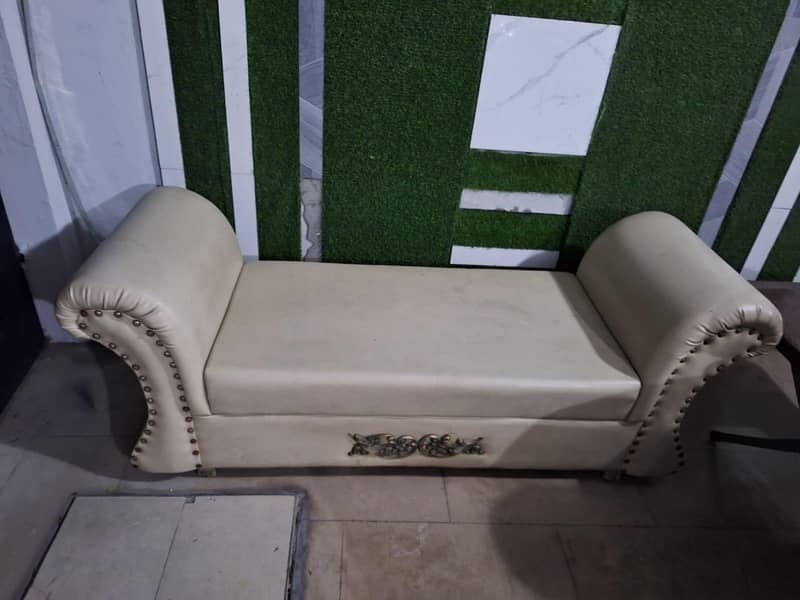 settee 2