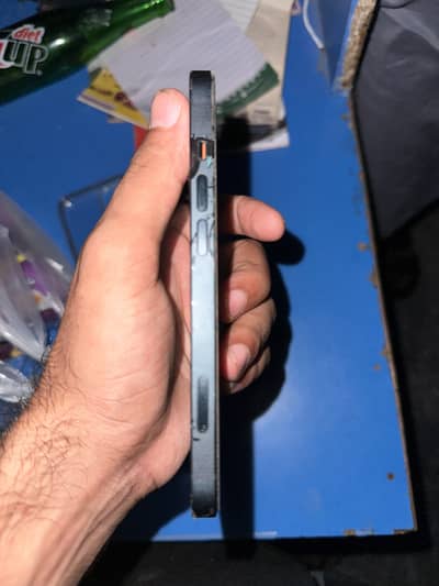 Apple iPhone 14