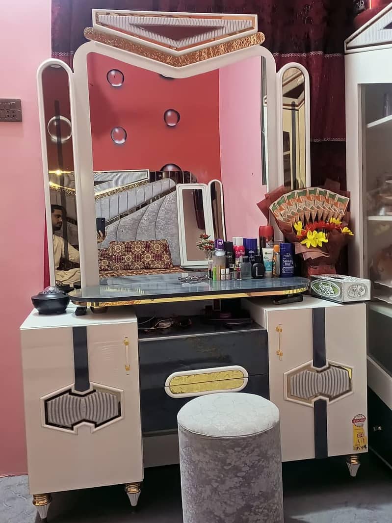 wardrobe +Bed+Dressing+Divider 2