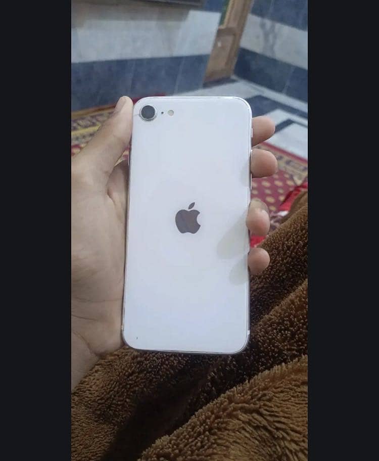 Apple iPhone SE 0