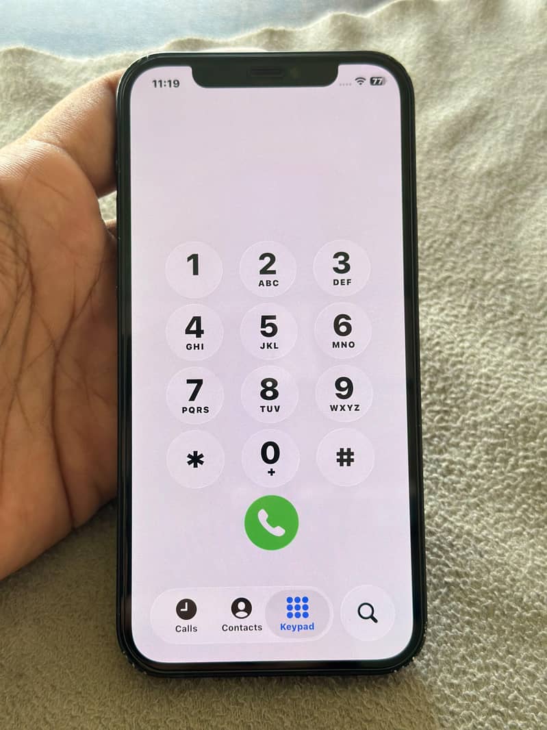 Apple iPhone 12 4