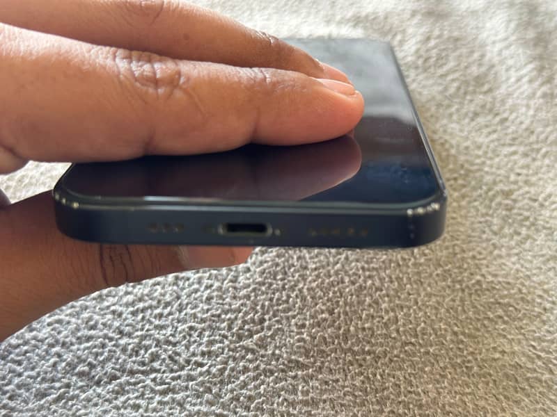 Apple iPhone 12 11
