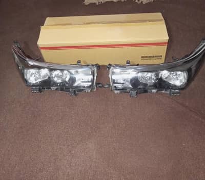 Toyota Corolla grande 2017 genion Head lights