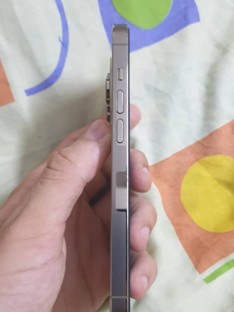iPhone 14 Pro 1