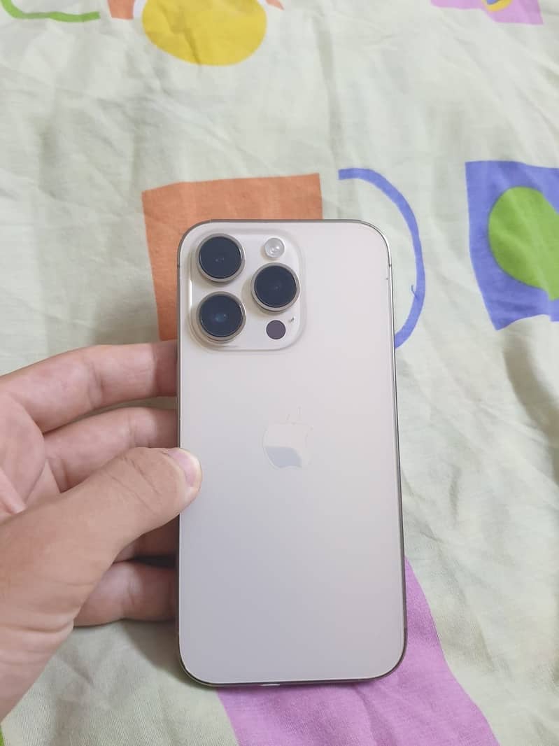 iPhone 14 Pro 4
