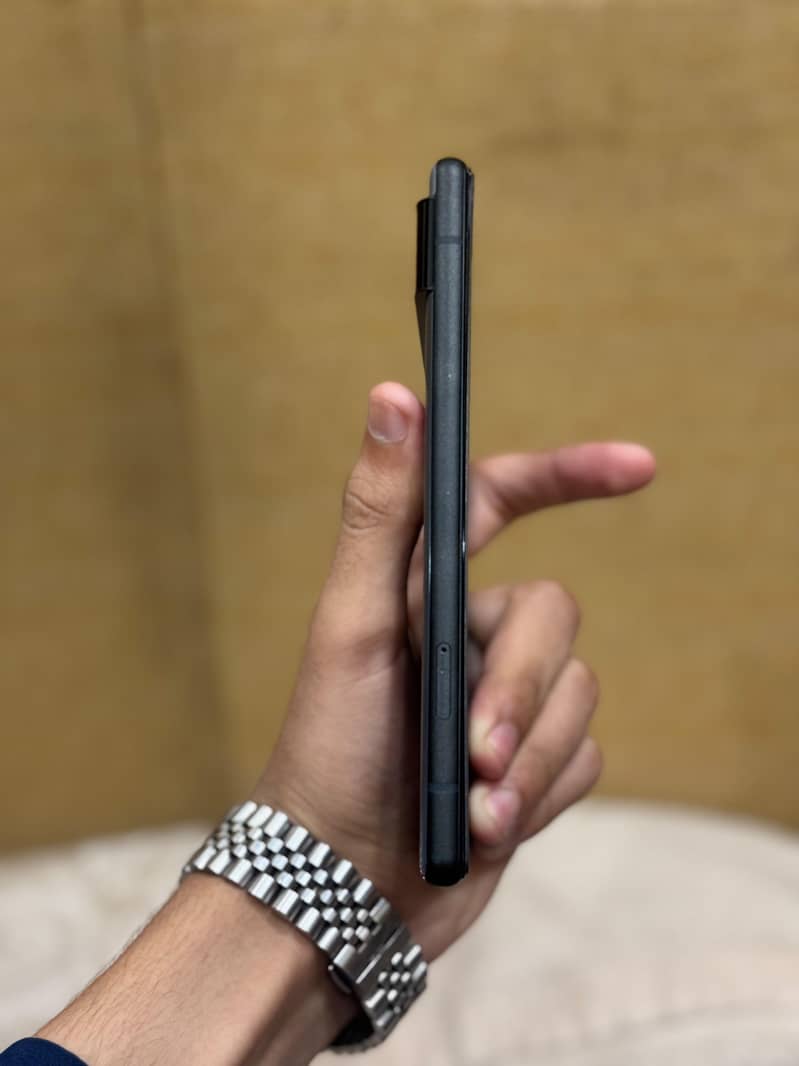 Google Pixel 6 4