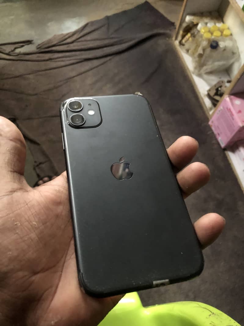 Apple iPhone 11 3