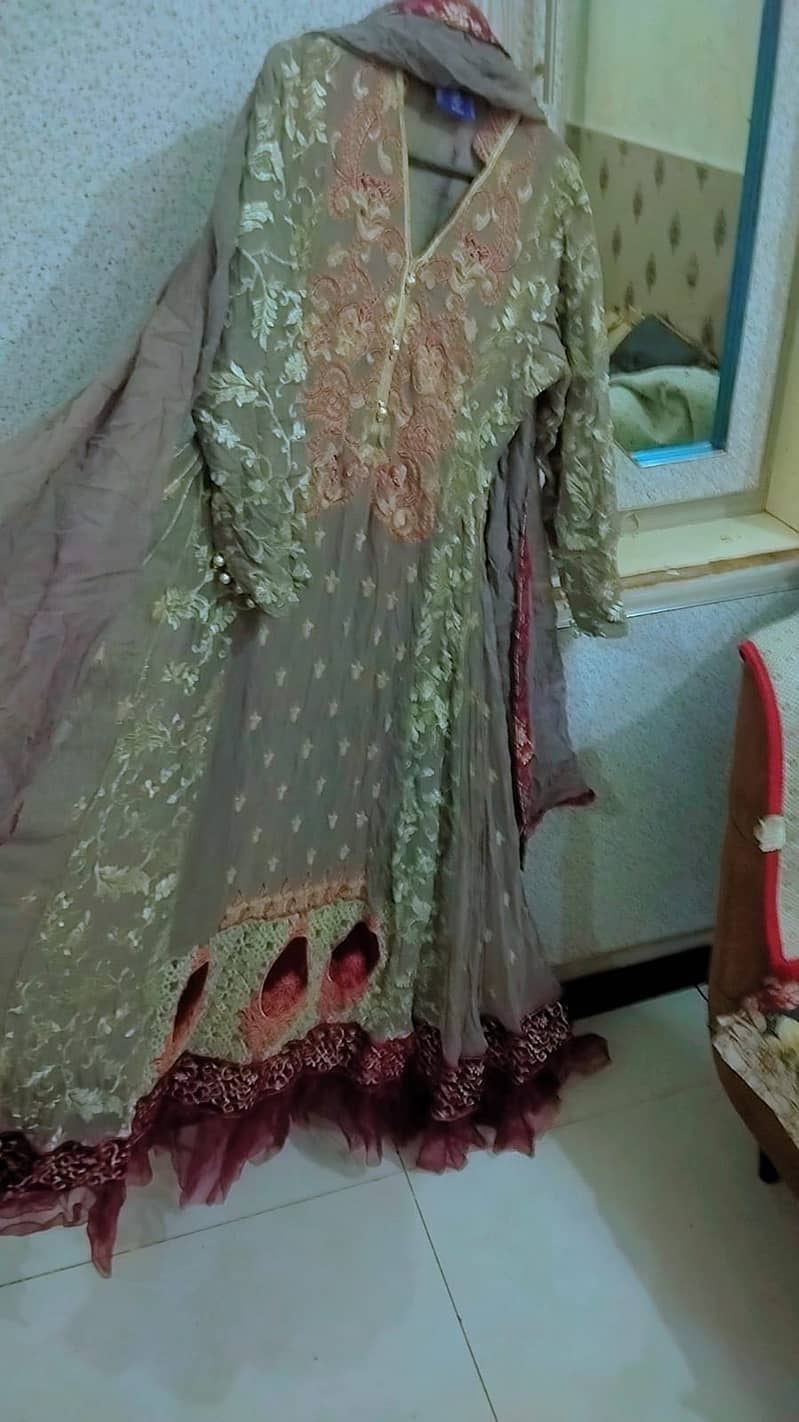 Fancy dresses 0