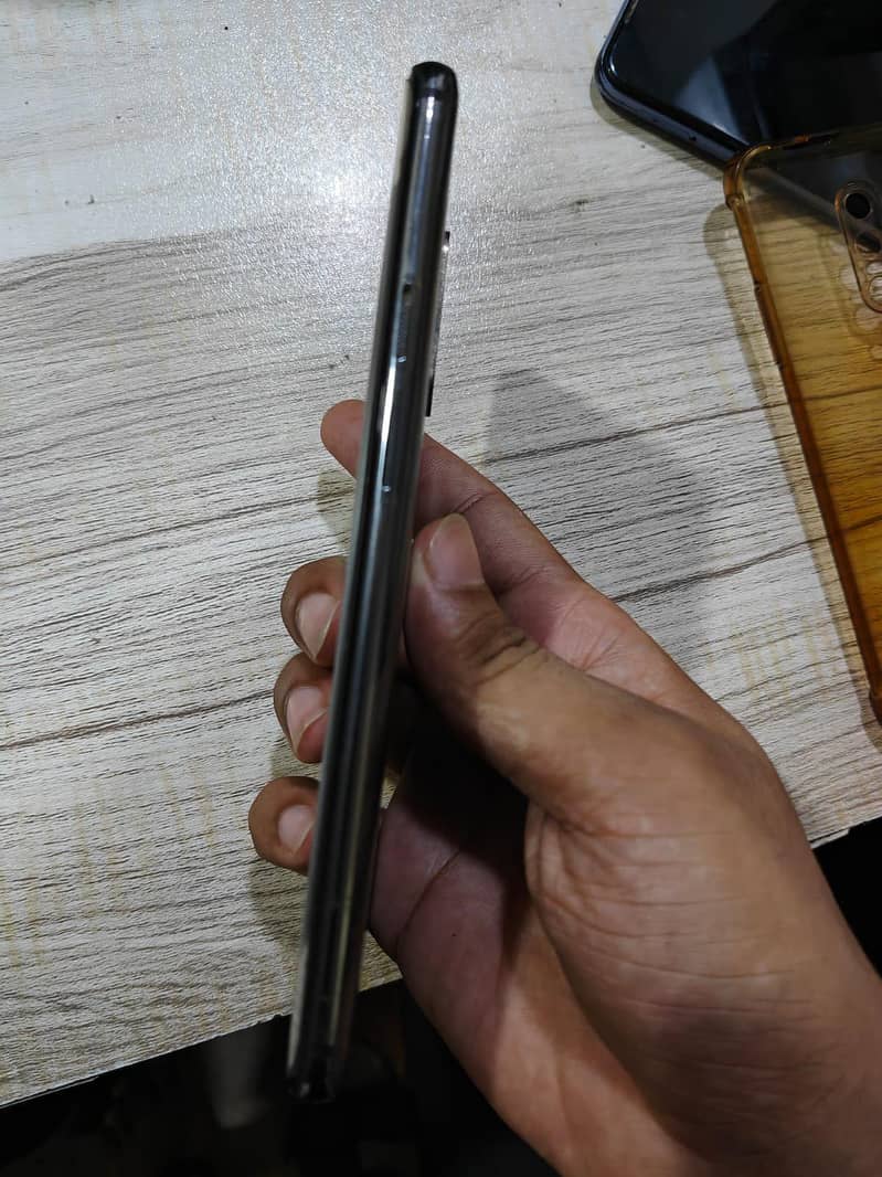 One Plus 7 Pro 3