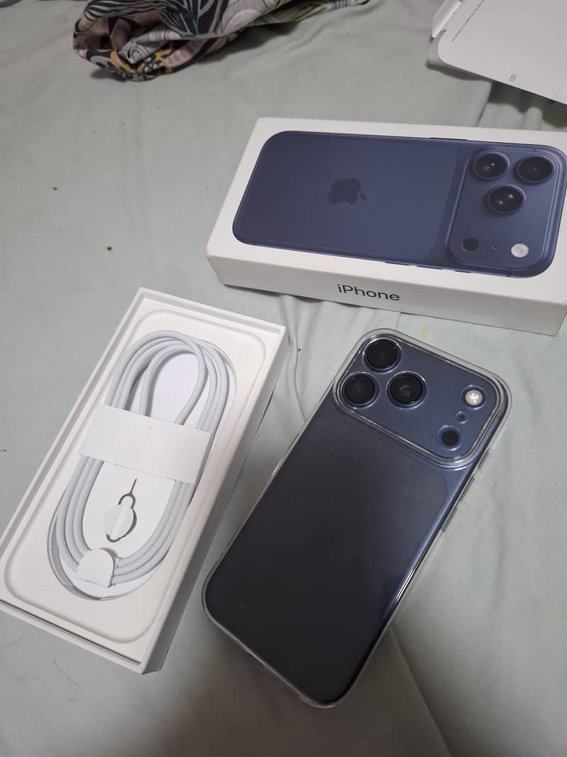 Apple iPhone 17 Pro 0