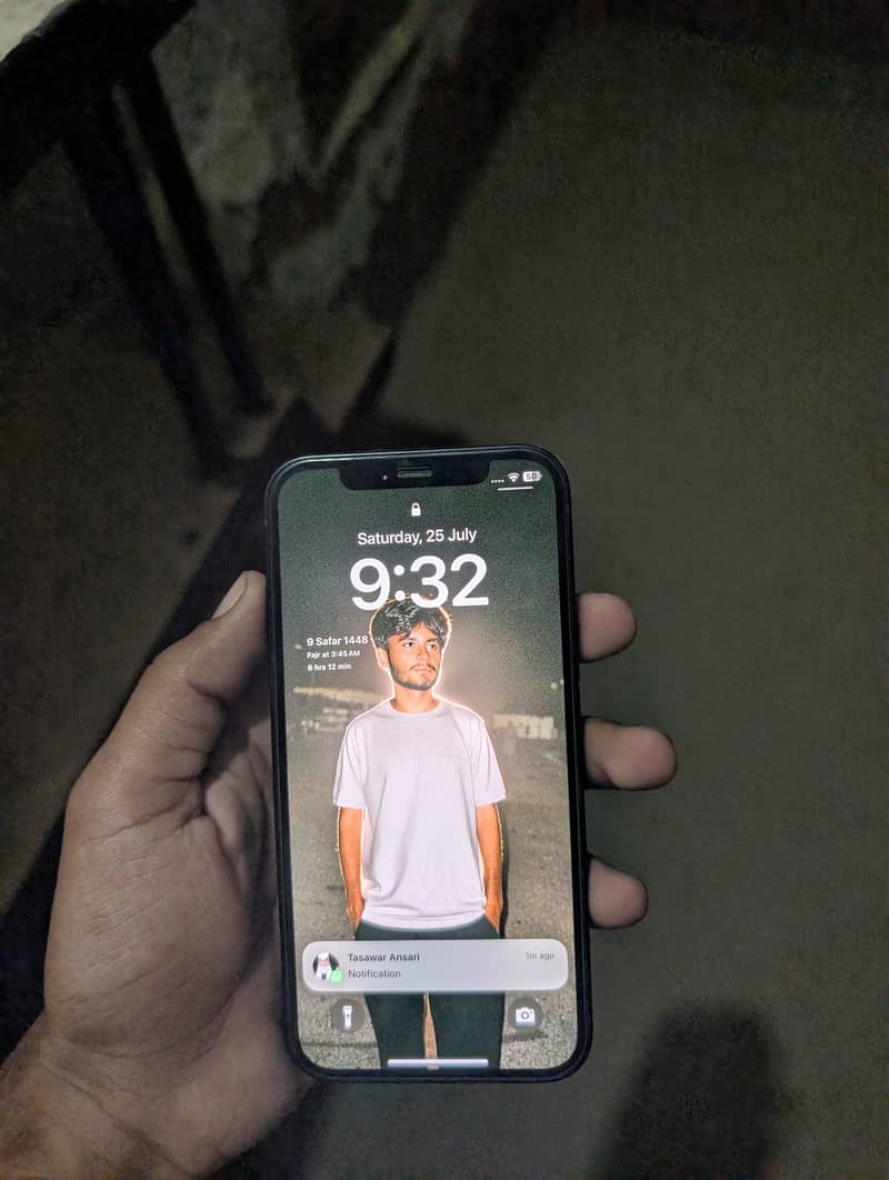 iPhone 12 4