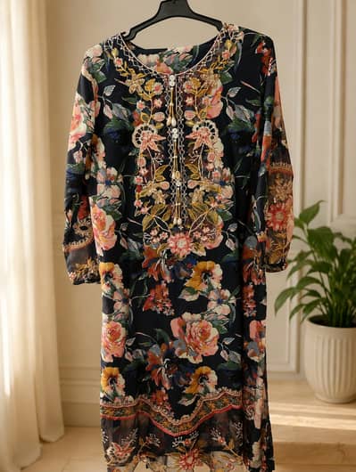 Women’s Floral Embroidered 3 piece  – Used (Excellent Condition]