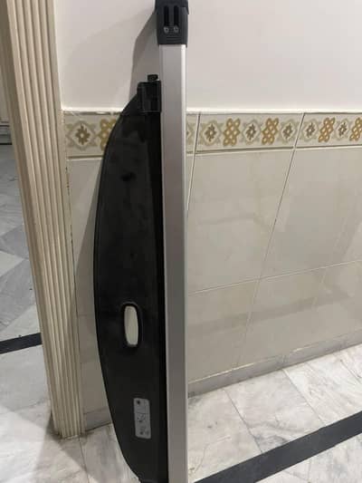 SOLD KIA SPOTAGE TRUNK CURTAIN