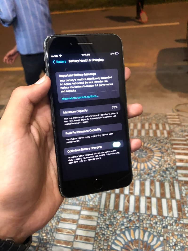 Apple iPhone 8 Plus 5