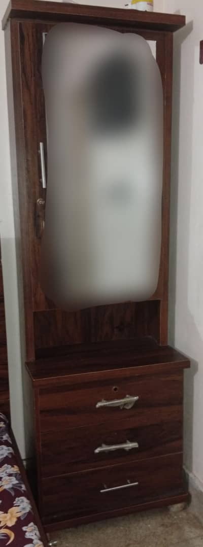 dressing table