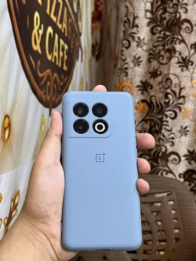One Plus 10 Pro
