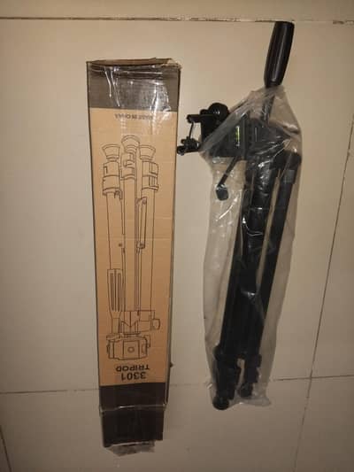 Brand New Tripod Stand for Mobile & Camera