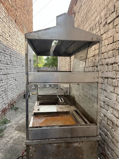 Fast food counter Zinger  frieir