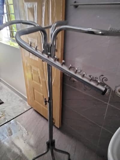 clothes hanger stand