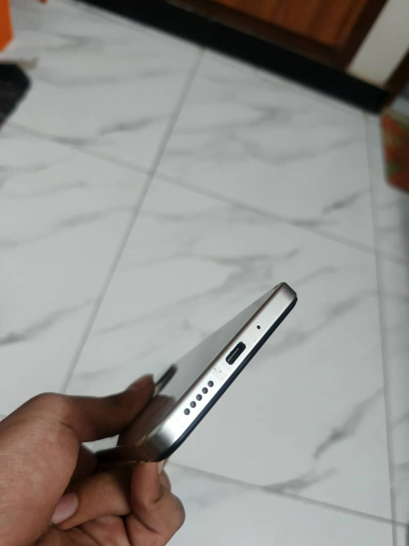 Xiaomi POCO C75 3