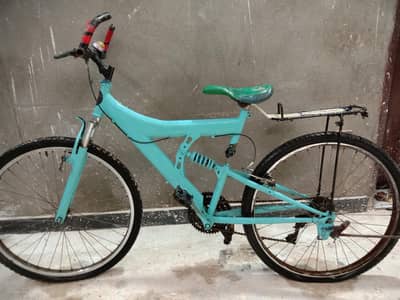 Sports Bicycle / Mountain Bike for Sale in Good Condition