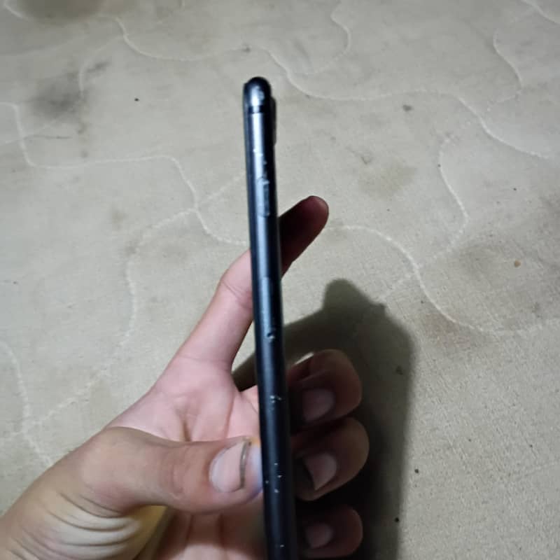 Apple iPhone 8 Plus 2