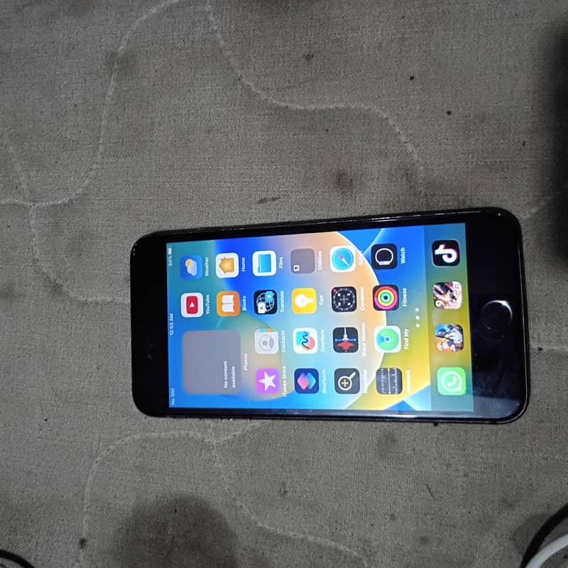 Apple iPhone 8 Plus 5
