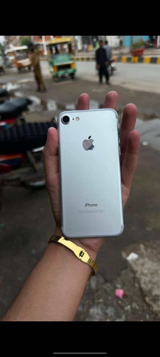 Apple iPhone 7 7
