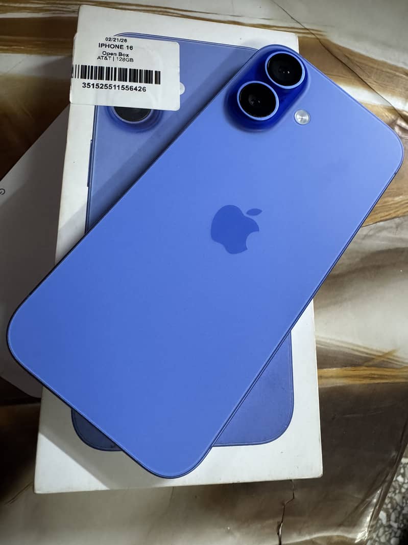 Apple iPhone 16 1