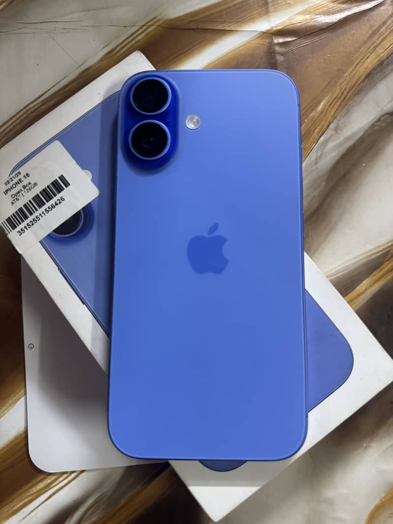 Apple iPhone 16 3