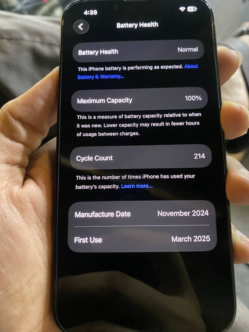Apple iPhone 16e 1