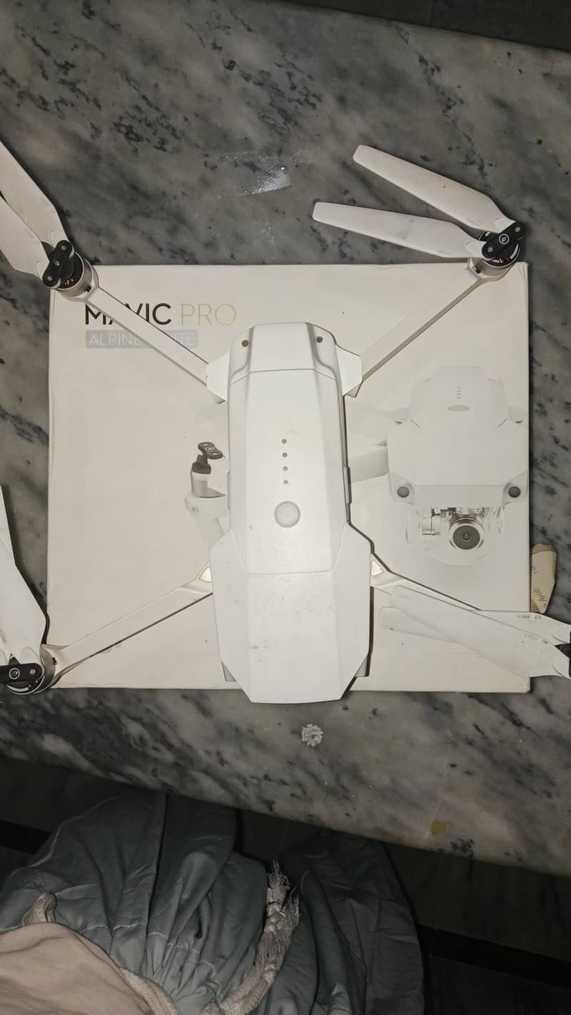 DJI Mavic Pro 14