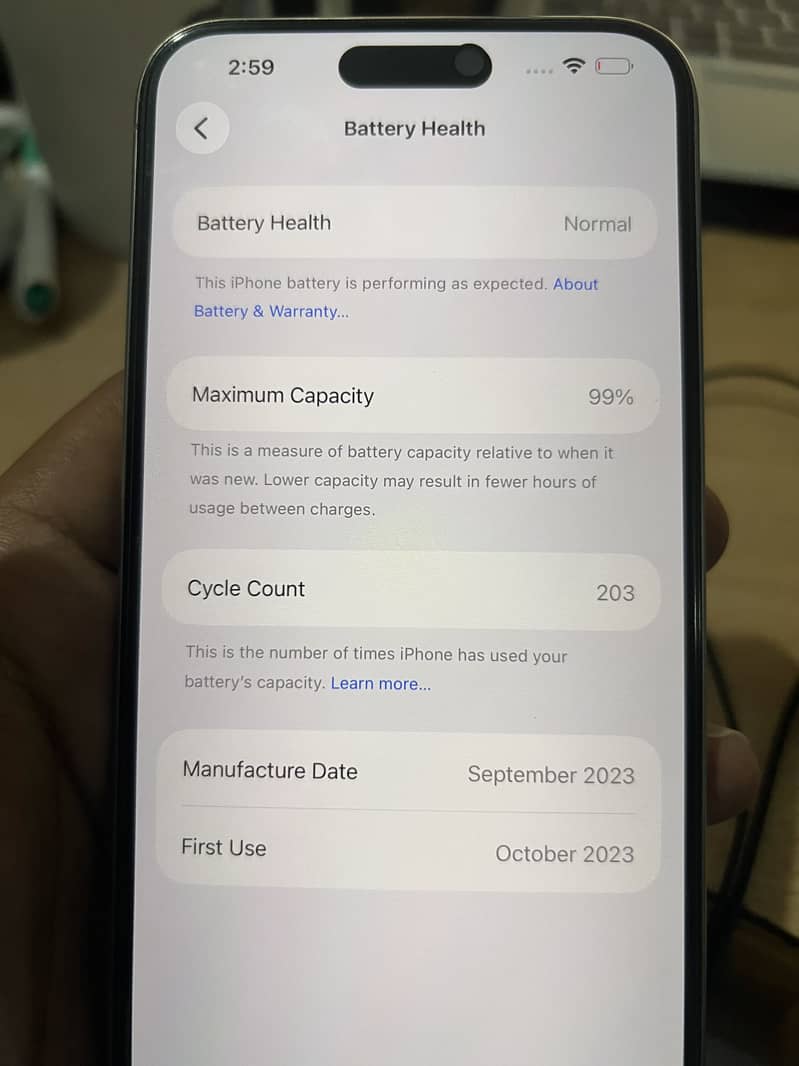 Apple iPhone 15 Pro Max 2