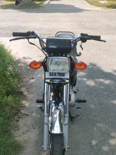 new bike all ogranal honda bike all ok 125 black color