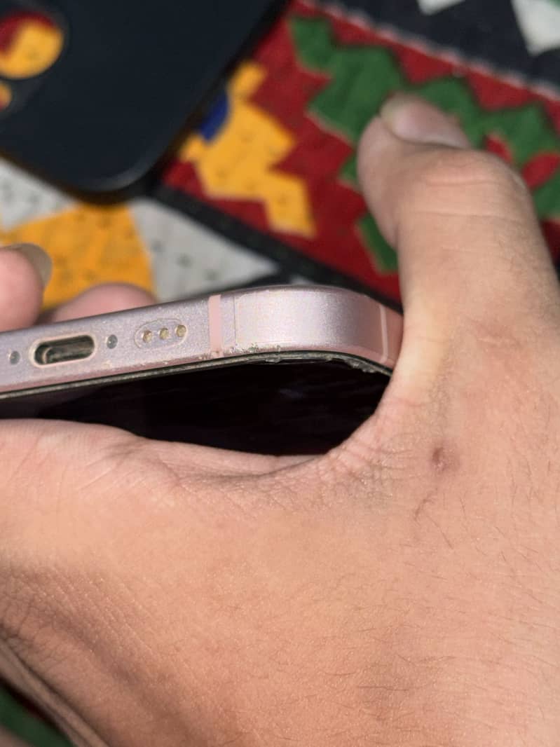 Apple iPhone 15 6