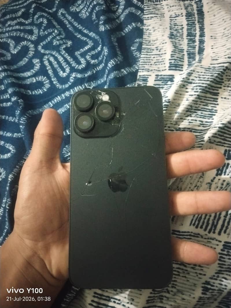 Apple iPhone XS Max 7