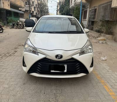Toyota Vitz PEARL WHITE B2B