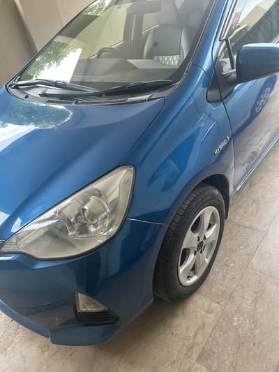 Toyota Aqua 2012