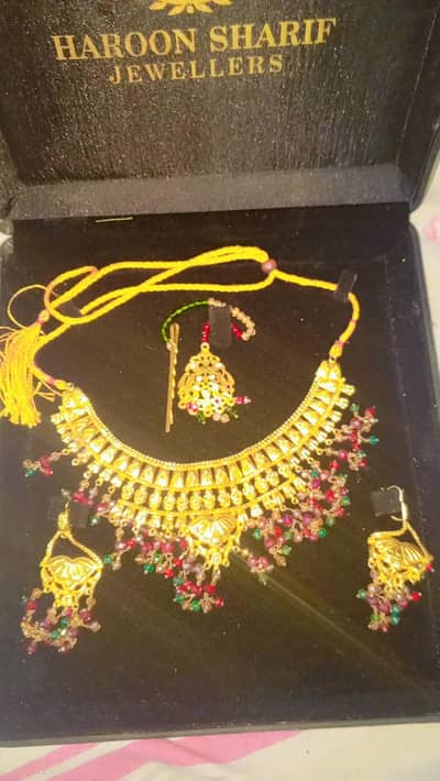Brand New Sodi Arabian set